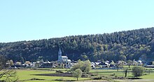 Photographie en couleurs, vue générale d'un village.