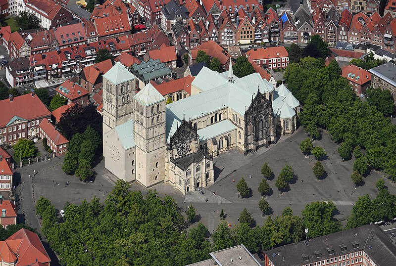 File:Aerial image of the Münster Cathedral (view from the southwest).jpg