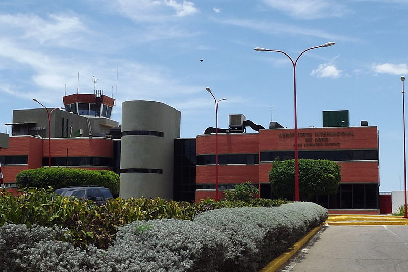 File:Aeropuerto Int. Jose Leonardo Chirinos (SVCR) Coro.JPG