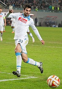 Raúl Albiol con la maglia del Napoli