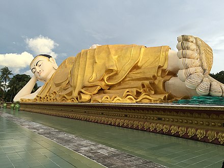 Resting Buddha statue in Bago