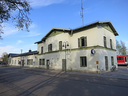 Bahnhof Bobingen Empfangsgebäude Straßenseite