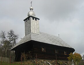Biserica de lemn din satul Bătrâna