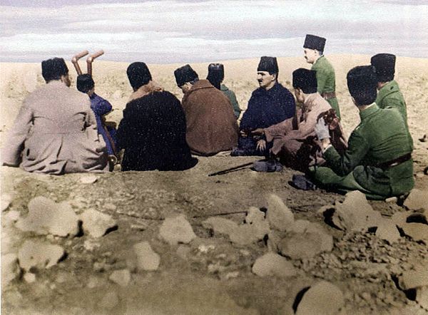 At Duatepe observation hill (in Polatlı): Fevzi Çakmak, Kâzım Özalp, Mustafa Kemal Atatürk, İsmet İnönü and Hayrullah Fişek