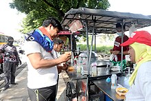 A beef pares mami stall in Quezon City. BeefParesMamiStall.jpg