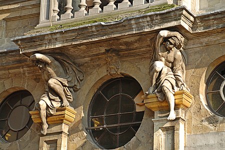 Atlantes du balcon.