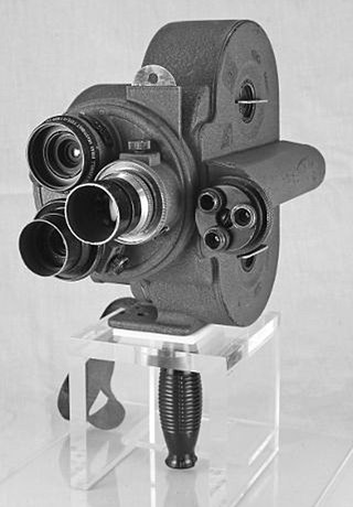 <span class="mw-page-title-main">Eyemo</span> 35 mm motion picture film camera