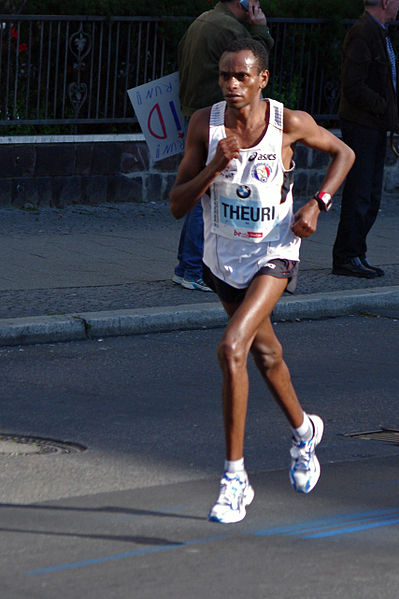 File:Berlin marathon James Theuri kilometer 25 innsbrucker platz 25.09.2011 10-16-30.jpg