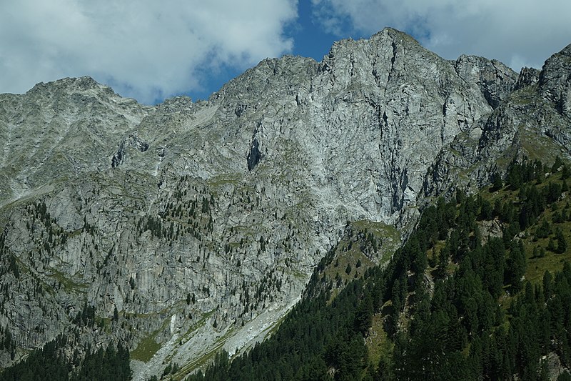 File:Blick von der Strada Provinciale 44 23082018 010.jpg