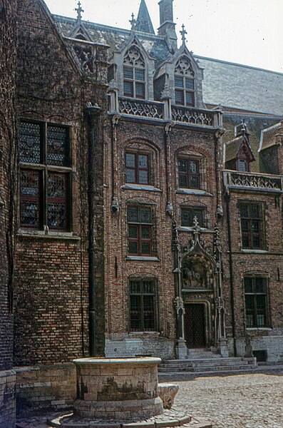 File:Bruges-Musée Gruuthuse-1990.jpg