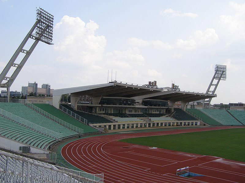 File:Budapest stadion 3.jpg