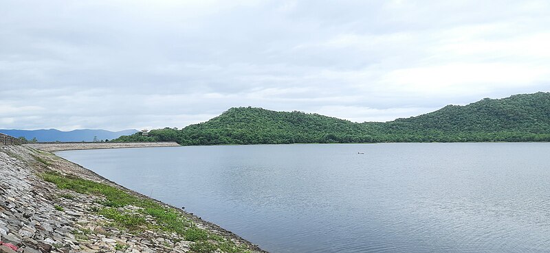 File:Budha Budhiani Dam.jpg