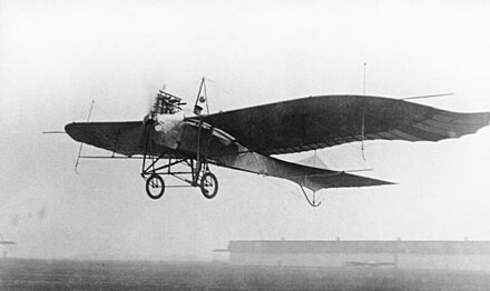 Первые немецкие самолеты. Самолёт Этрих Таубе. Таубе самолет первой мировой. Моноплан Таубе. Самолет Румплер Таубе.
