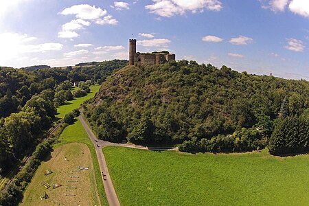 Burg Ardeck aus der Luft a28699420