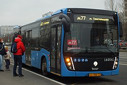 Bus 160541 on route м77 in Brateyevo, Moscow (27.11.2021).jpg