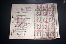 Post-war ration card Cartilla de racionamiento Espana 1945.JPG