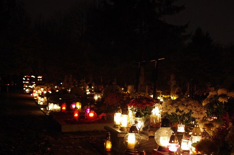 File:Cemetery Kołobrzeg F.JPG