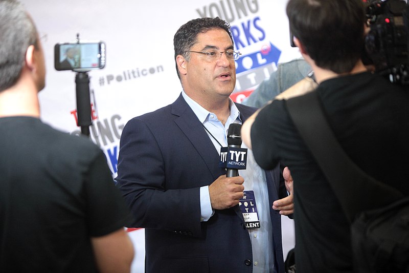 File:Cenk Uygur (27946430846).jpg