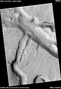 Canles da rexión de Ares Vallis, vistos dende o HiRISE.