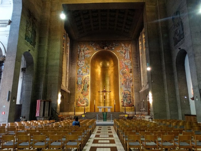 File:Charleroi altar church.jpg