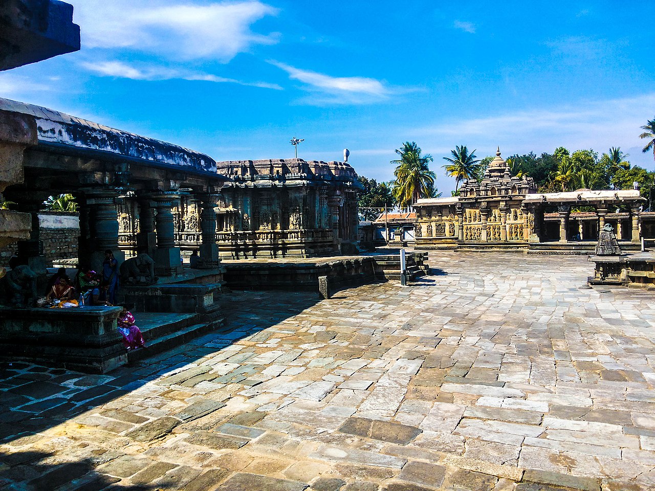 Chennakeshava temple Belur 294.jpg