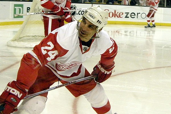 Chris Chelios, the first winner of the annual award.