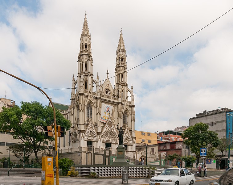 File:Church in Caracas 1.jpg