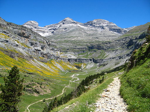 Cirque de Soaso et massif du Mont-Perdu