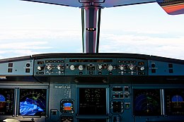 Vue du cockpit PR-AVP A320-214 msn 4891 (6349154954) .jpg