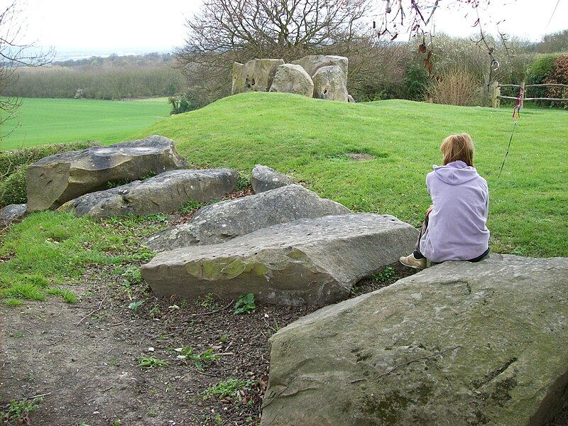 File:Coldrum Long Barrow 2.jpg