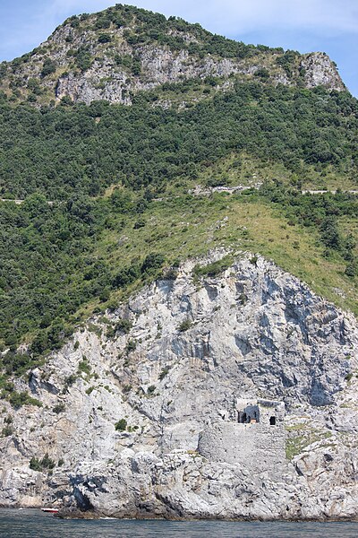 File:Costiera amalfitana desde el mar. 05.JPG