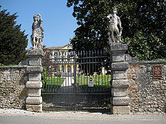 Ingresso della villa Trento Carli