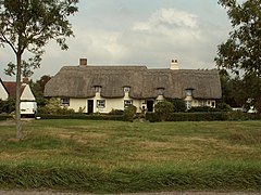 Cottages di Stebbing Hijau, Essex - geograph.org.inggris - 239362.jpg