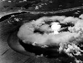 Una nube anular detrás del frente de ondas de choque