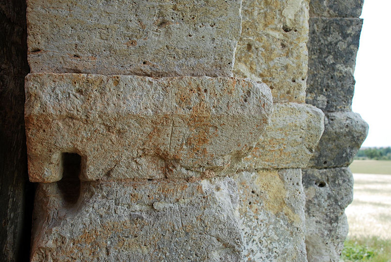 File:Cyma molding of the Hermitage of Castarruyo or Castrorubio (Sandoval de la Reina) 012.JPG