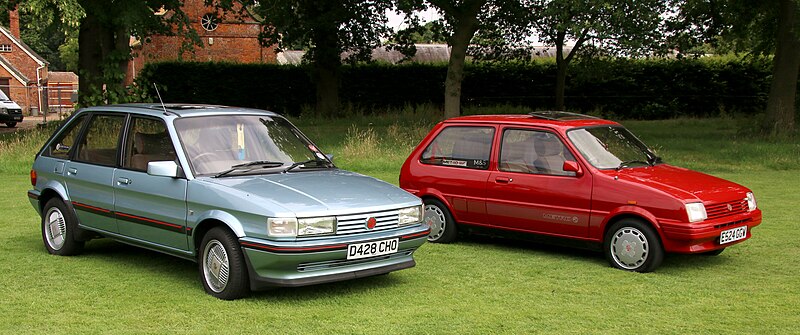 File:D428CHO 1987 MG Maestro 2.0 EFi and E524GGW 1988 MG Metro 1275.jpg