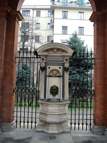 File:DSC03163 - Milano - Santa Maria dei Miracoli - Chiostrino - Fontana - Foto Giovanni Dall'Orto 10-jan-2007.jpg