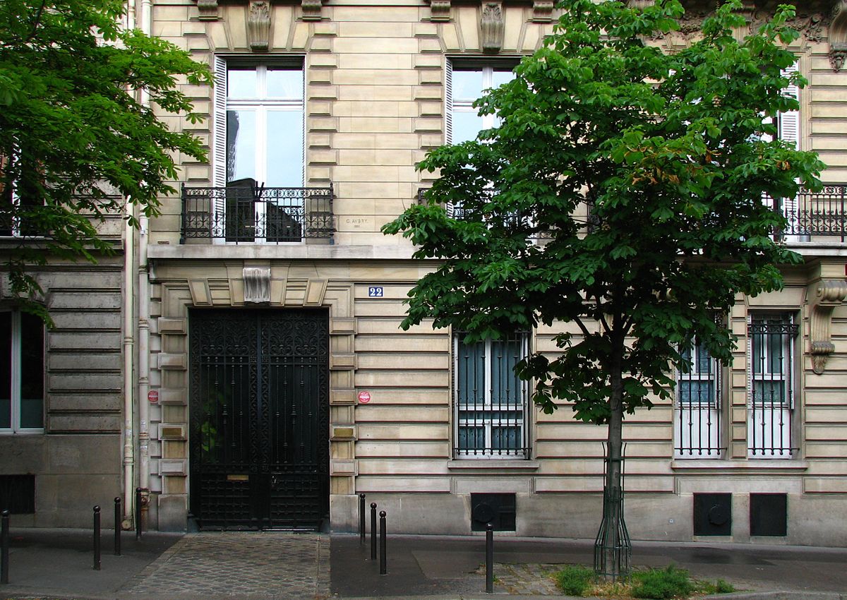 French school. Стиль французской школы. Здание французского университета Санкт. Радиевый институт во Франции. Французский институт Ривьера.