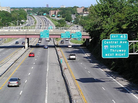 Eastbound Cross County Parkway