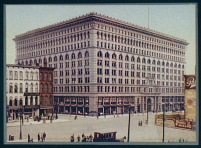 Ellicott Square Building (1896) by Daniel Burnham
