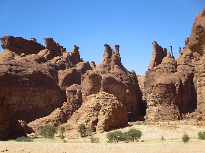 File:Ennedi Hoodoos in the Ennedi Mountains - northeastern Chad 2015.jpg