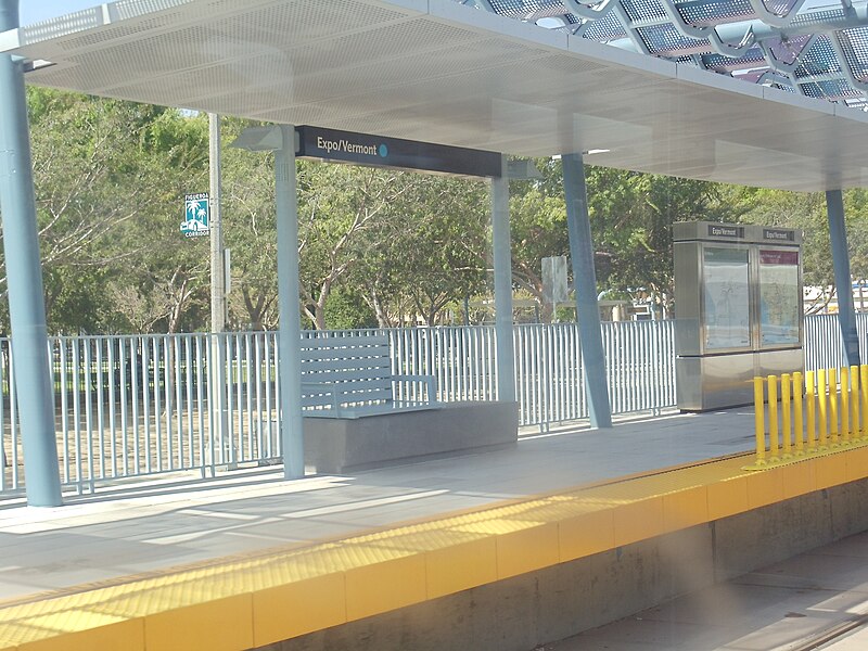 File:Expo & Vermont Expo Line Station 2.JPG