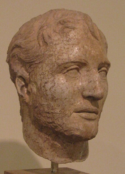 פסל ראש של פלמינינוס מתחילת המאה ה-2 לפנה"ס במוזיאון לארכאולוגיה של דלפי