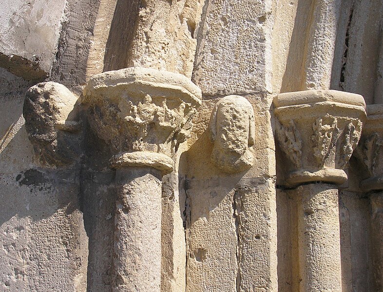 File:FranceNormandieMontebourgEglisePortailDetail.jpg