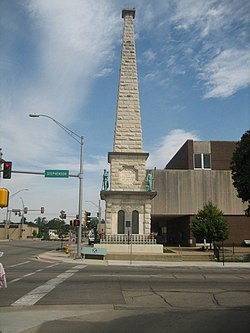 Freeport Il Prajurit Monument8.JPG