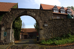 Freiensteinau Castle: gate Freiensteinau Schloss Tor Ausen.png