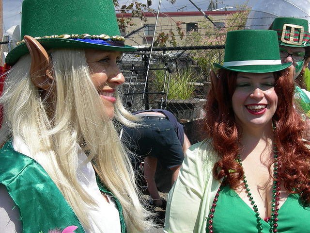 640px-Fremont_Fair_2007_pre-parade_leprechauns_01.jpg