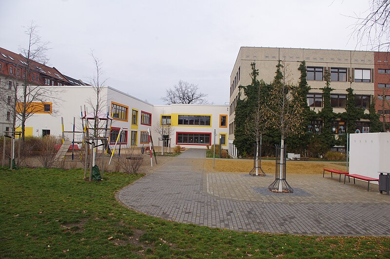 File:Fritz-Baumgarten-Schule 2020 Südseite.jpg