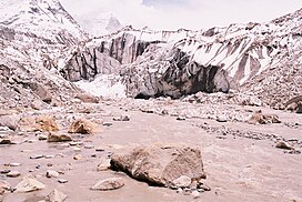 Gaumukh (gangotri glaciar) may 28 2007.JPG