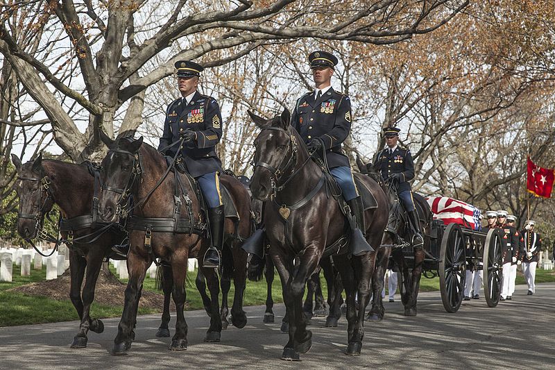 File:Gen. Earl E. Anderson Funeral 160331-M-EL431-212.jpg